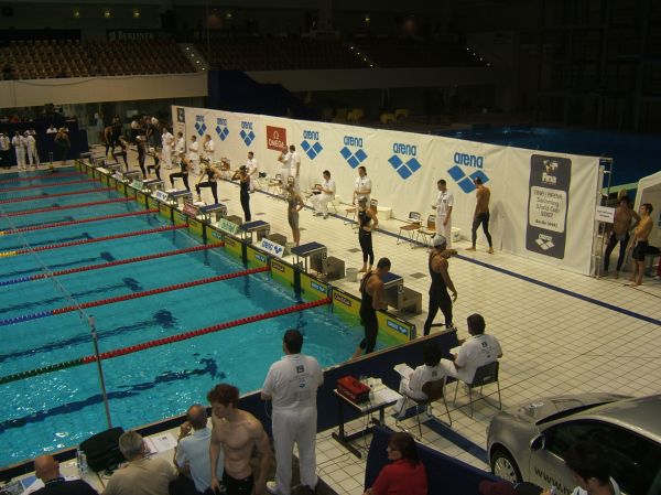 Start 200F 2. Vorlauf
1 PRUENTE Seraina GER 87 2:03.00
2 BELL Hilary CAN 91 2:00.87
3 CHARRONWATSON Chanelle CAN 84 1:58.75
4 MANAUDOU Laure FRA 86 1:55.00
5 DALLMANN Petra GER 78 1:57.00
6 SAMULSKI Daniela GER 84 2:00.00
7 SUCHECKI Patricia GER 92 2:02.20
8 LINDGREN Tiina FIN 90 2:08.08
